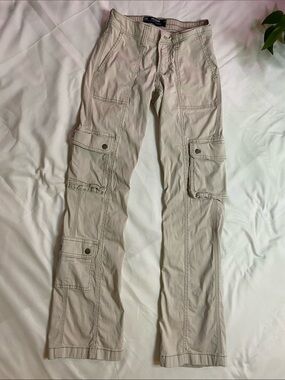Hollister Women's Light Beige Cargo Bootcut Pants size 23